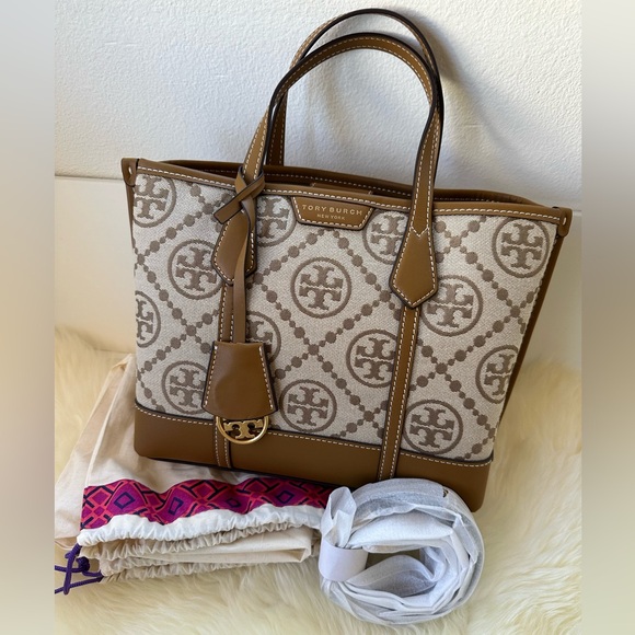 NEW PERRY T MONOGRAM SMALL TRIPLE-COMPARTMENT TOTE - Picture 7 of 14